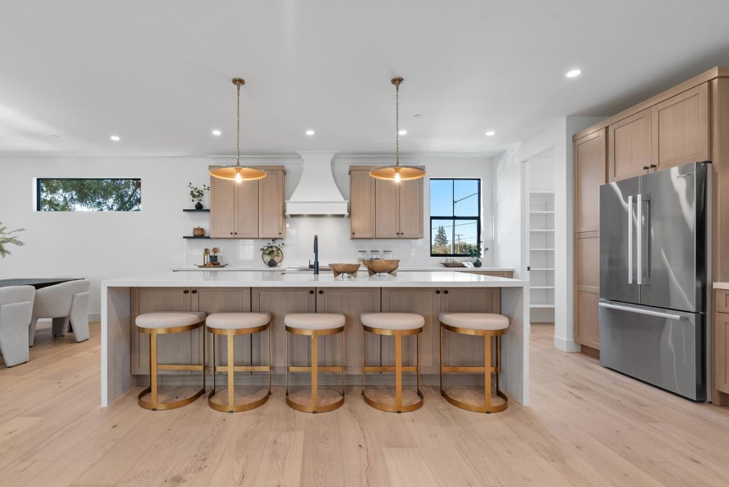 134 Sunnyside CT