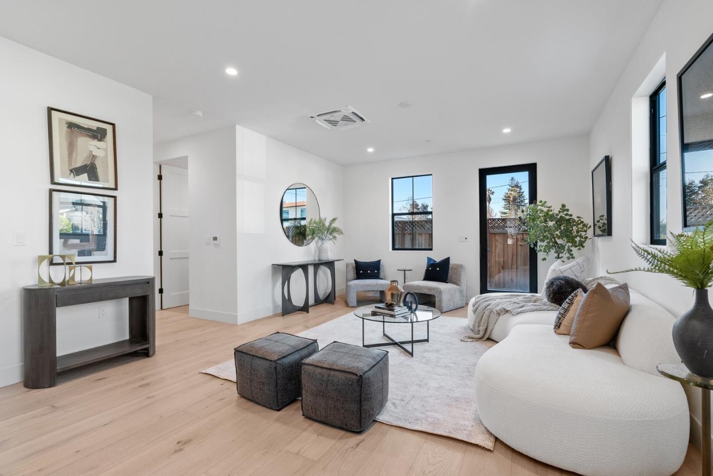 134 Sunnyside CT