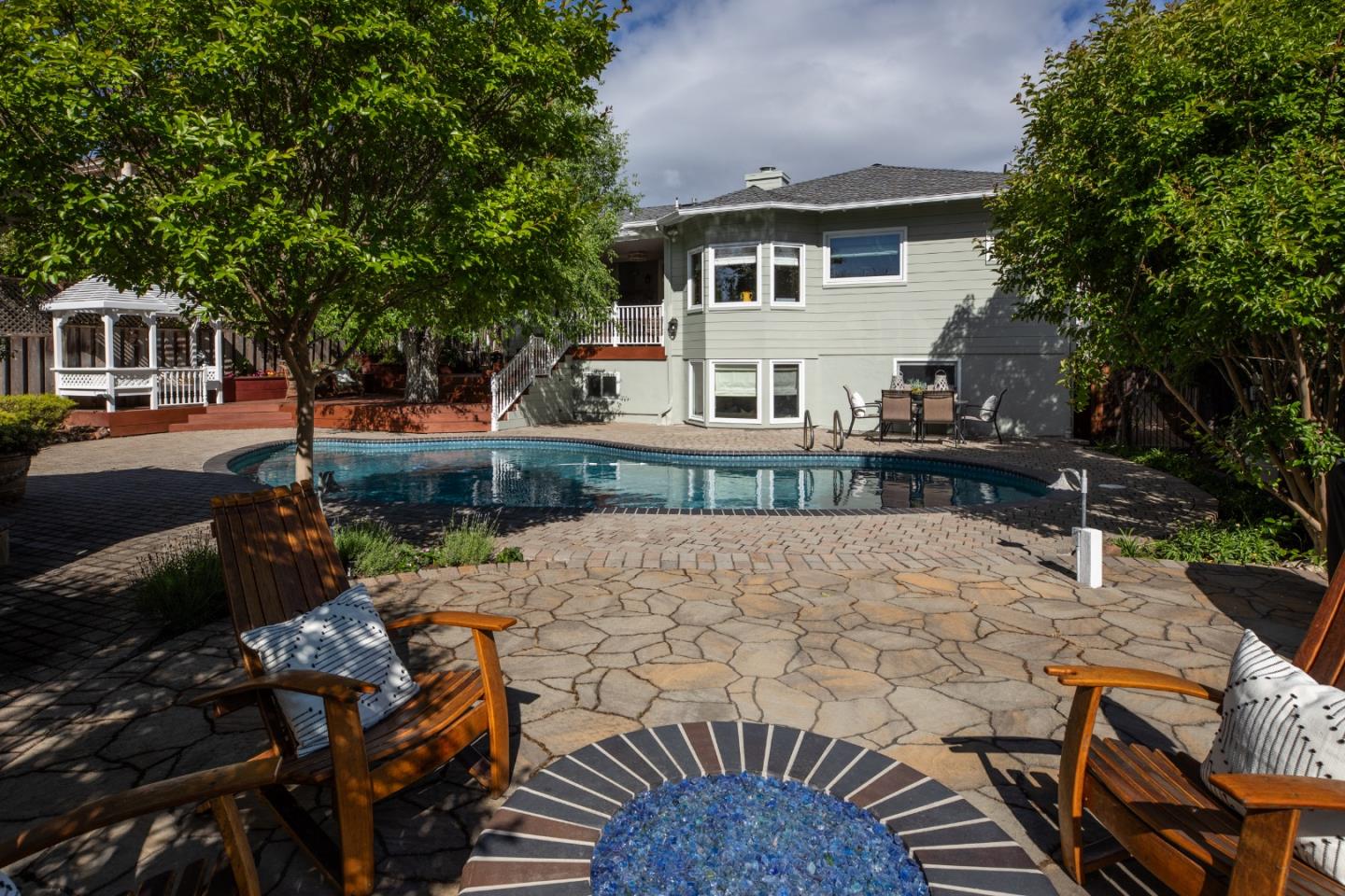 730 Greenview Pl Los Altos CA