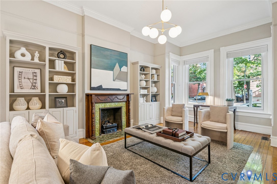 1125 Grove Ave