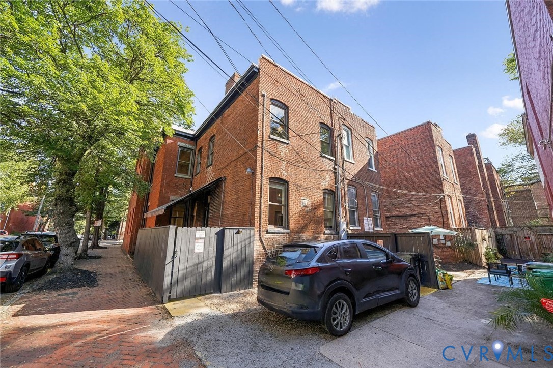 1125 Grove Ave