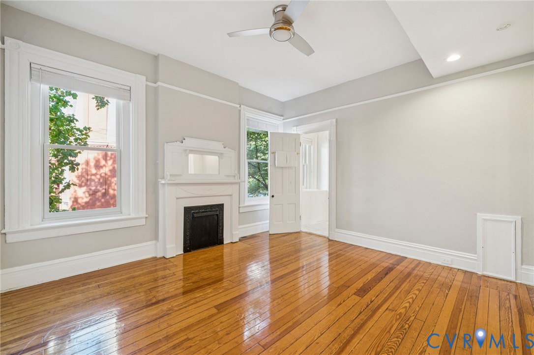 1125 Grove Ave