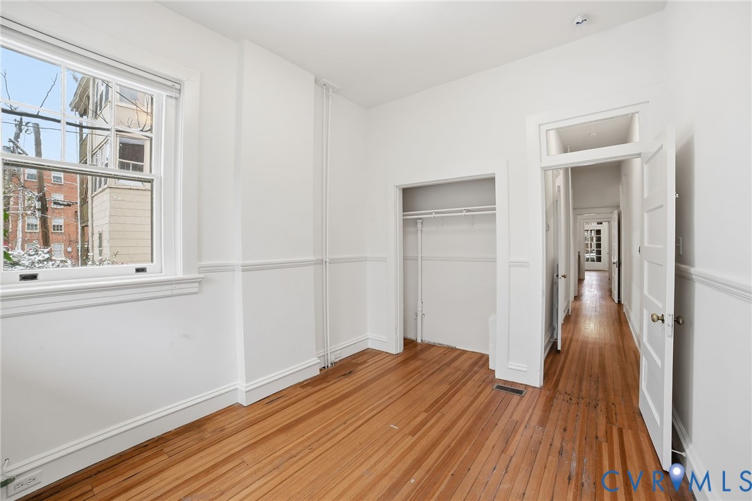 2703 Kensington Ave Unit#1