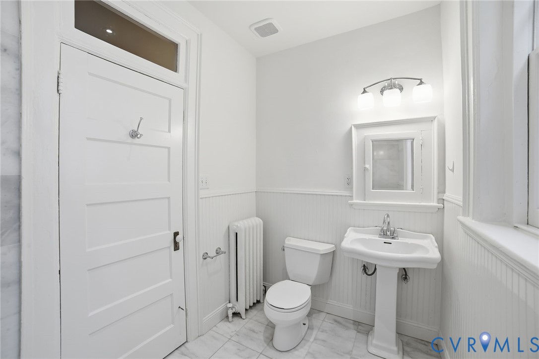 2703 Kensington Ave Unit#1