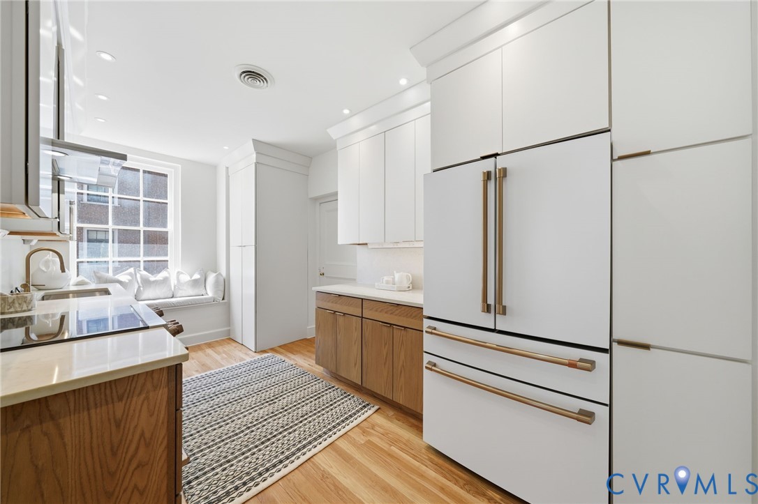 612 W Franklin St Unit#U9D