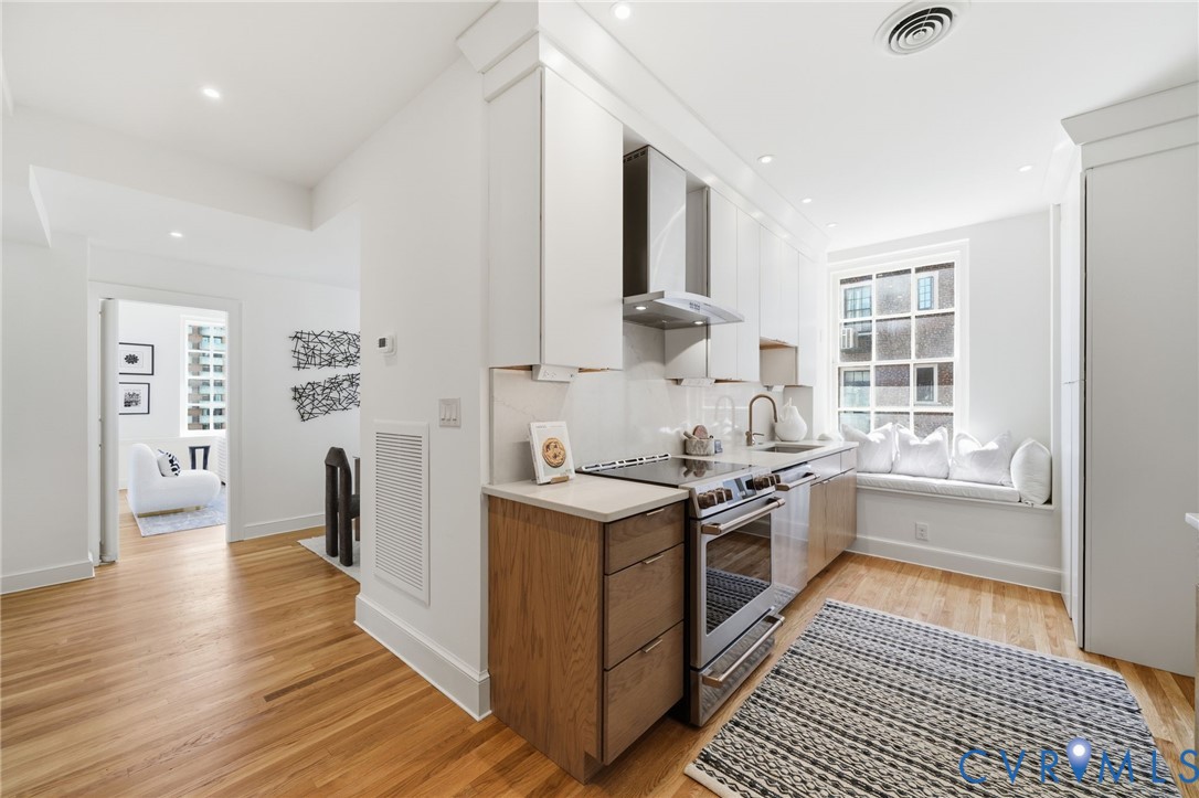 612 W Franklin St Unit#U9D