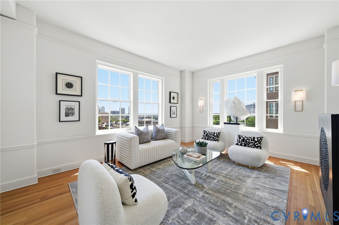 612 W Franklin St Unit#U9D