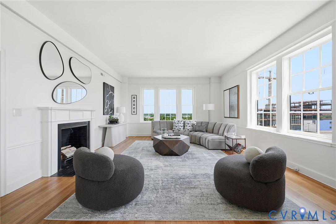 612 W Franklin St Unit#U9D