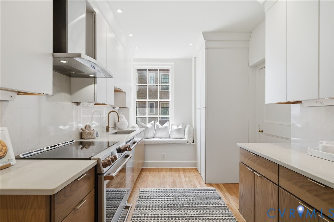 612 W Franklin St Unit#U9D