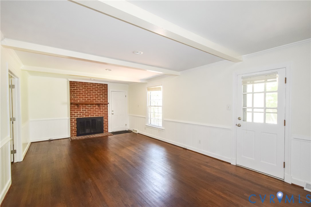 13921 Whitechapel Rd