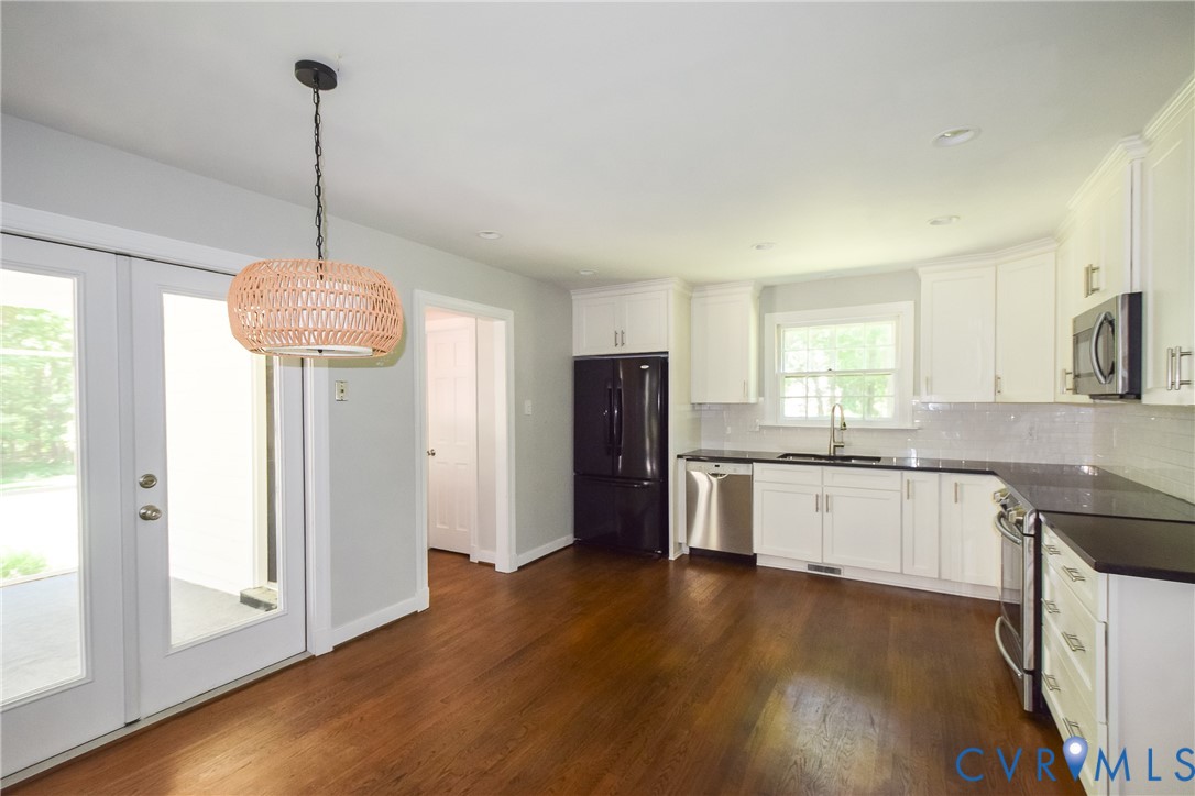 13921 Whitechapel Rd