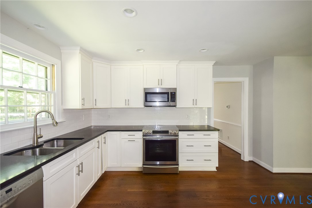 13921 Whitechapel Rd