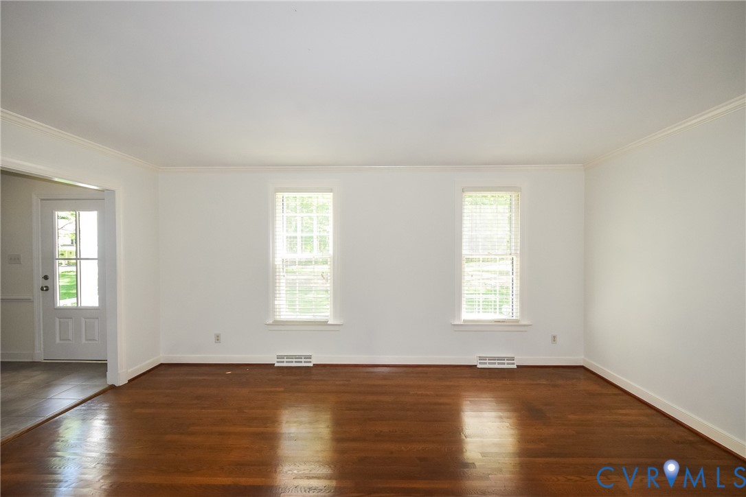 13921 Whitechapel Rd