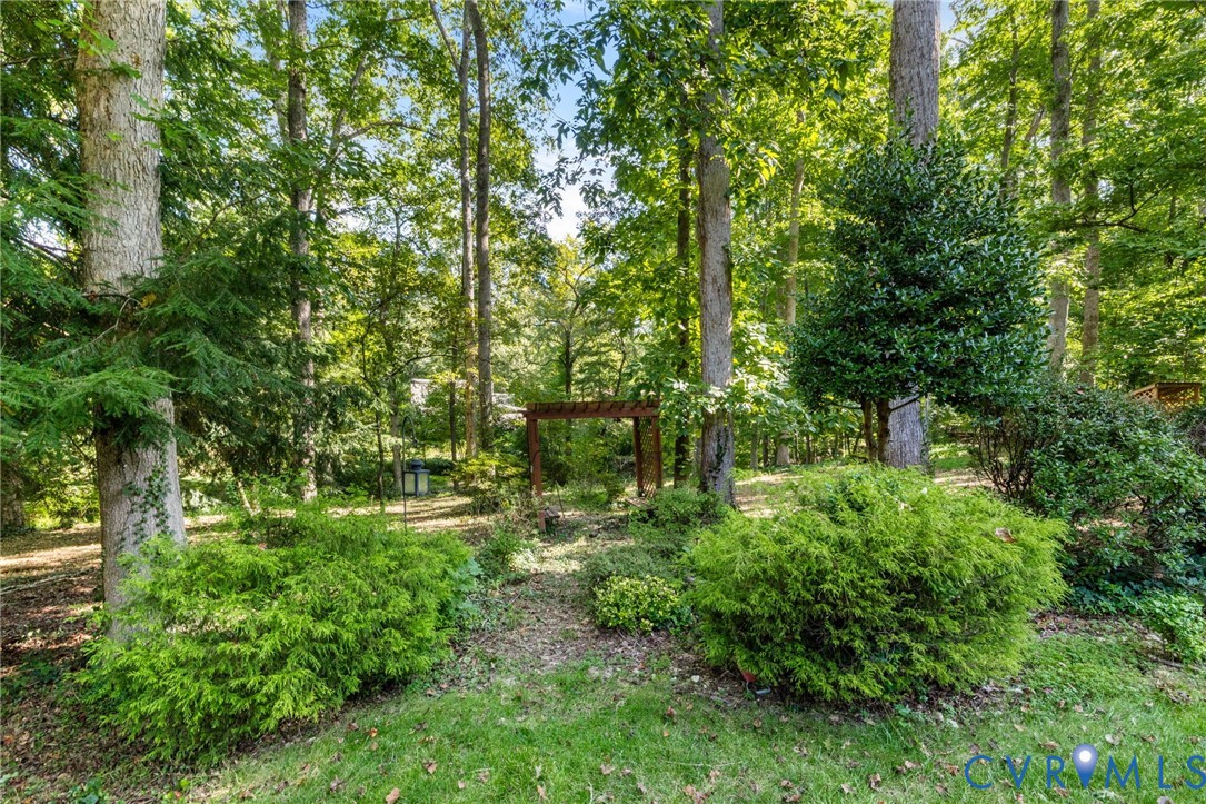 13411 Queensgate Rd