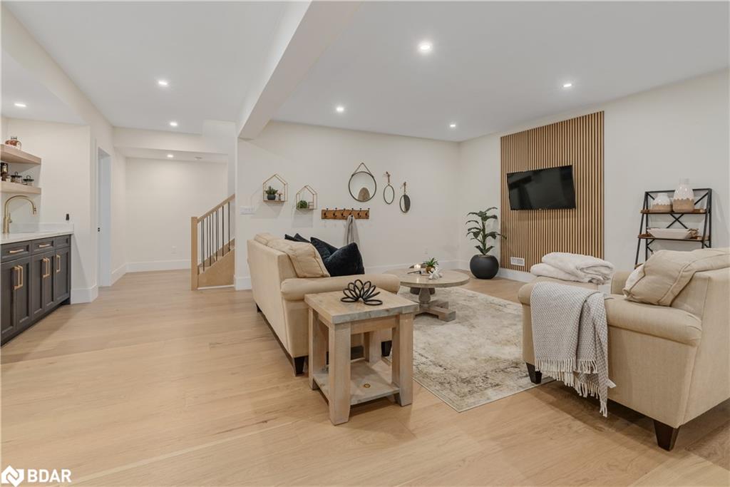 33 Marni Lane
