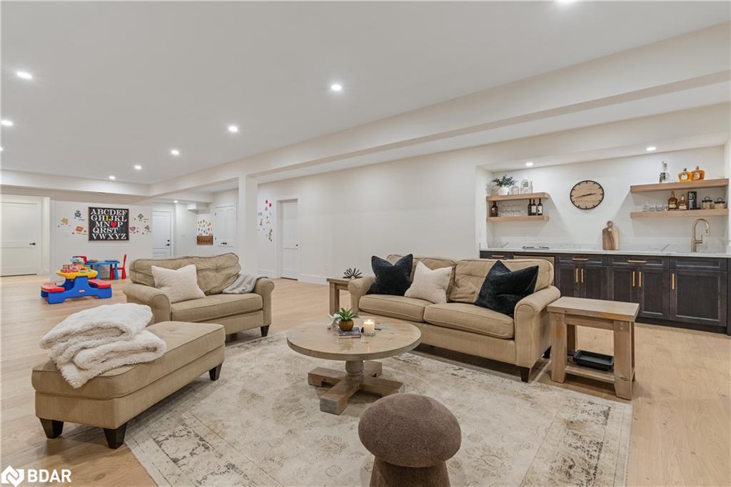33 Marni Lane