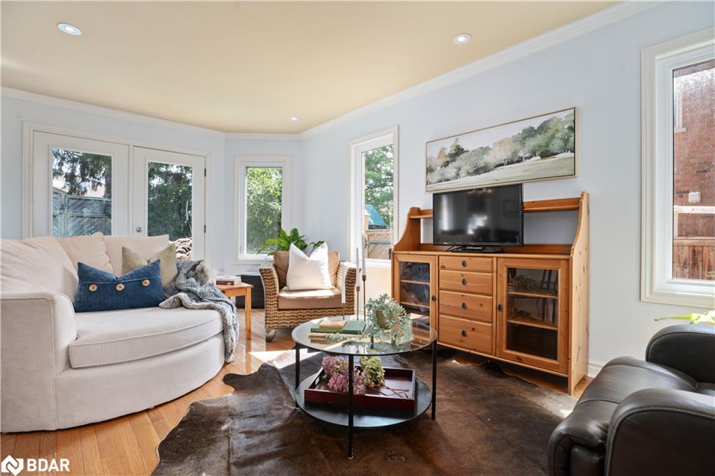 19 Grand Forest Drive