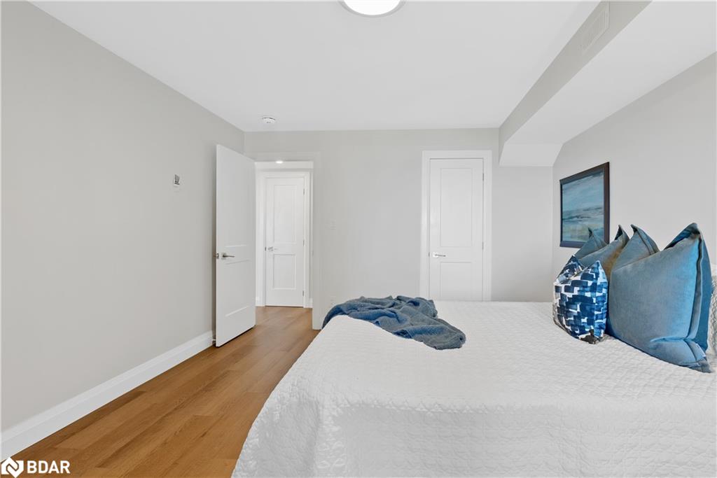 2371 Lakeshore Road E, Oro-Medonte