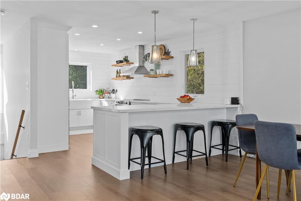 2371 Lakeshore Road E, Oro-Medonte