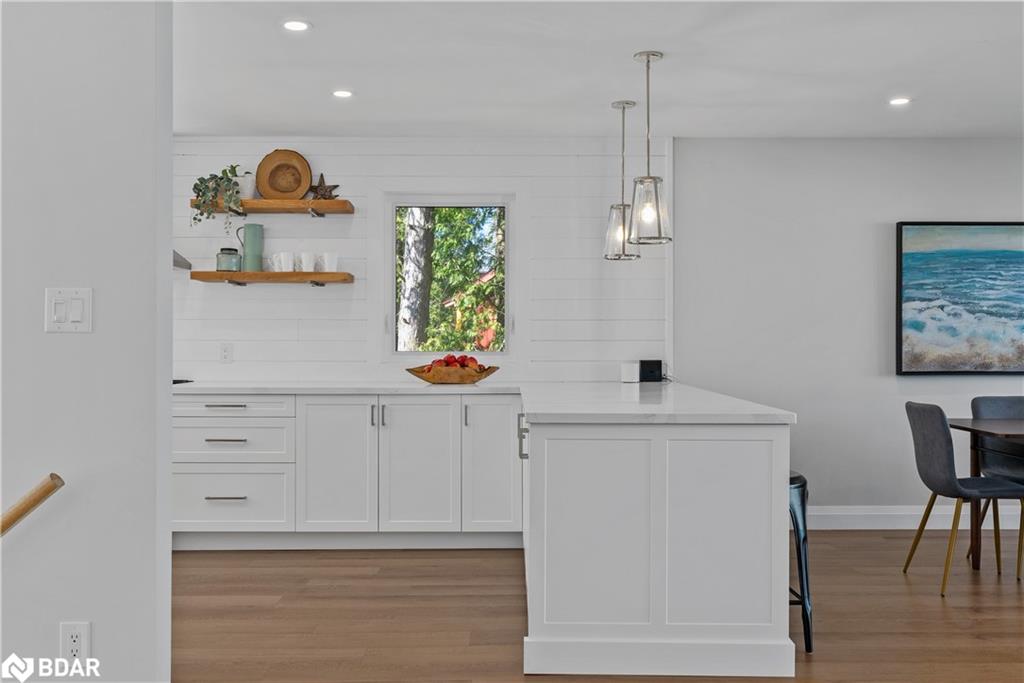 2371 Lakeshore Road E, Oro-Medonte