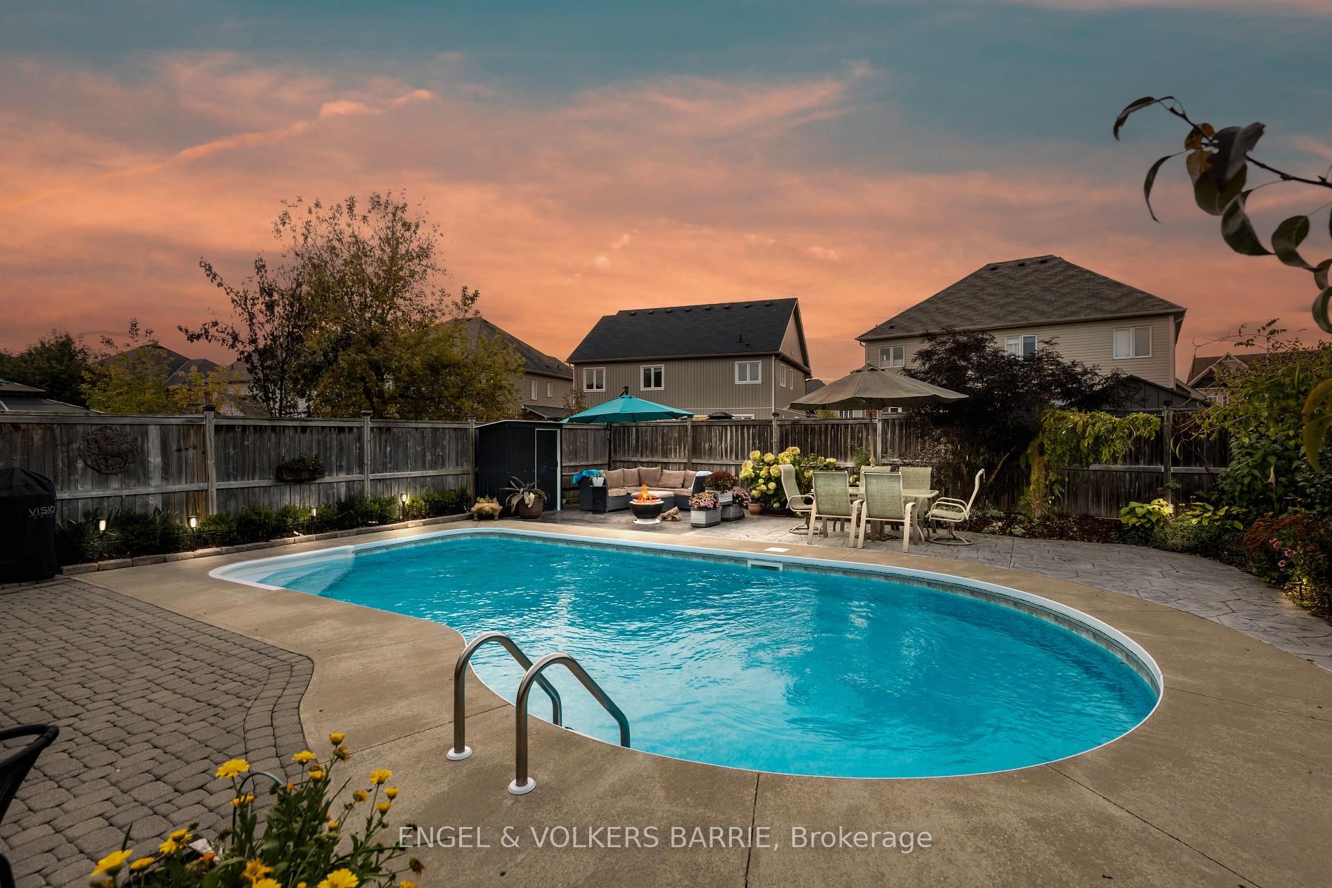 24 Legion Way, Essa, ON L3W 0M7