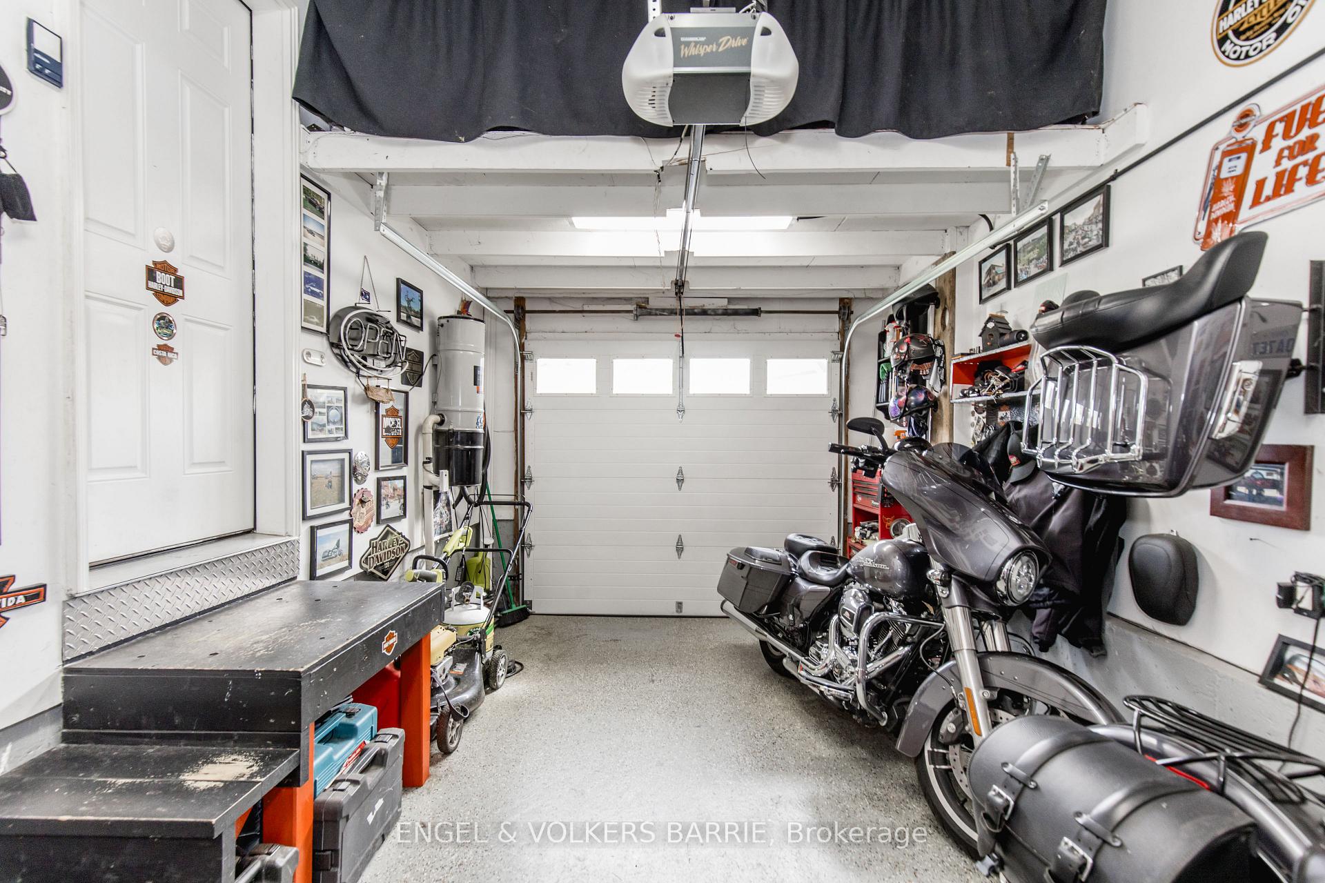 24 Legion Way, Essa, ON L3W 0M7