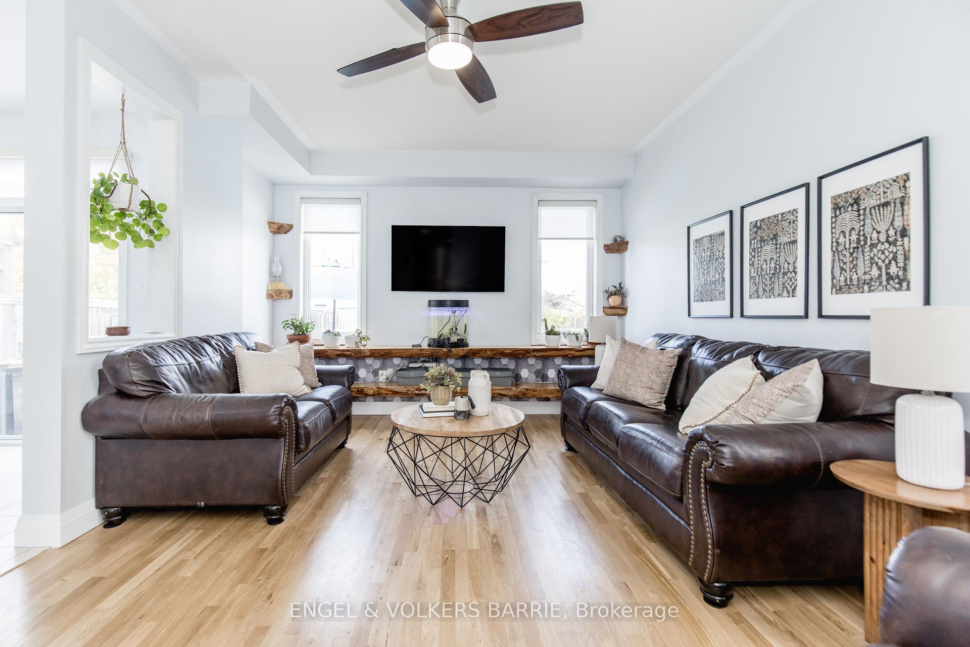 24 Legion Way, Essa, ON L3W 0M7