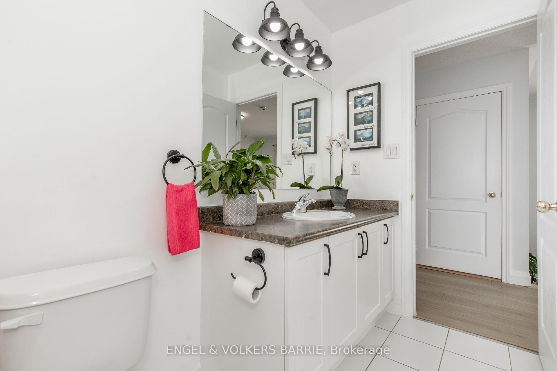 24 Legion Way, Essa, ON L3W 0M7