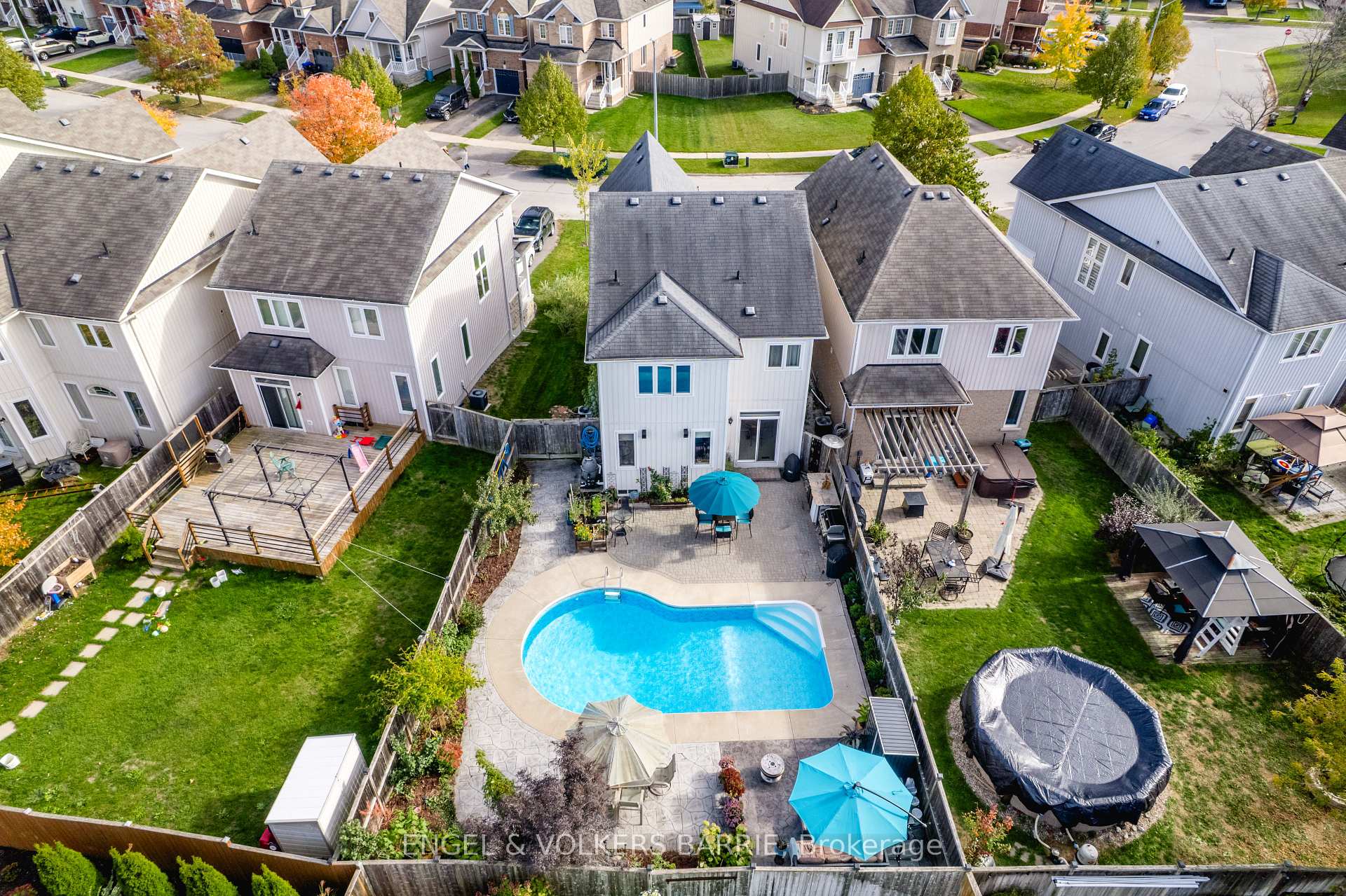 24 Legion Way, Essa, ON L3W 0M7