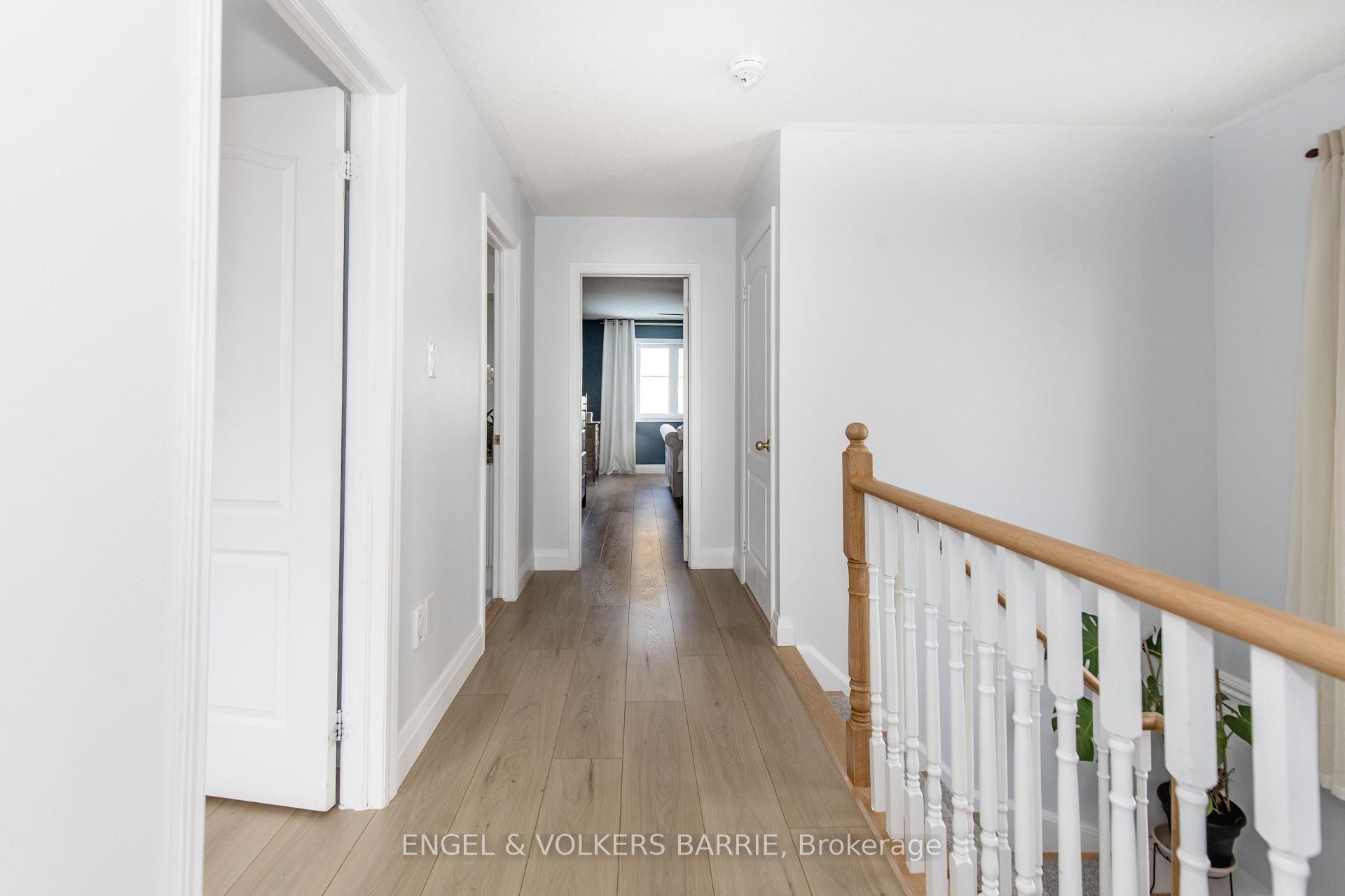 24 Legion Way, Essa, ON L3W 0M7