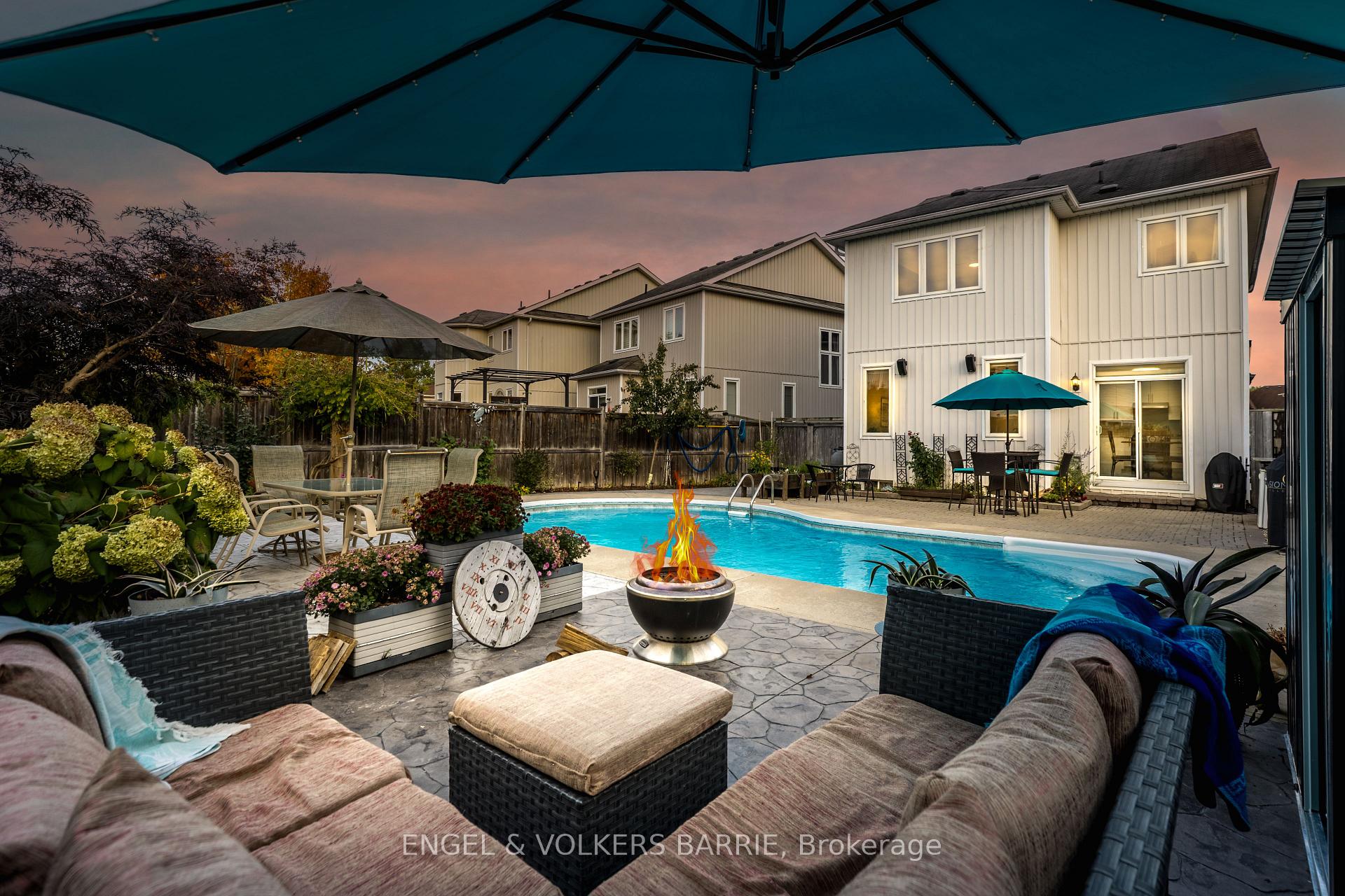 24 Legion Way, Essa, ON L3W 0M7