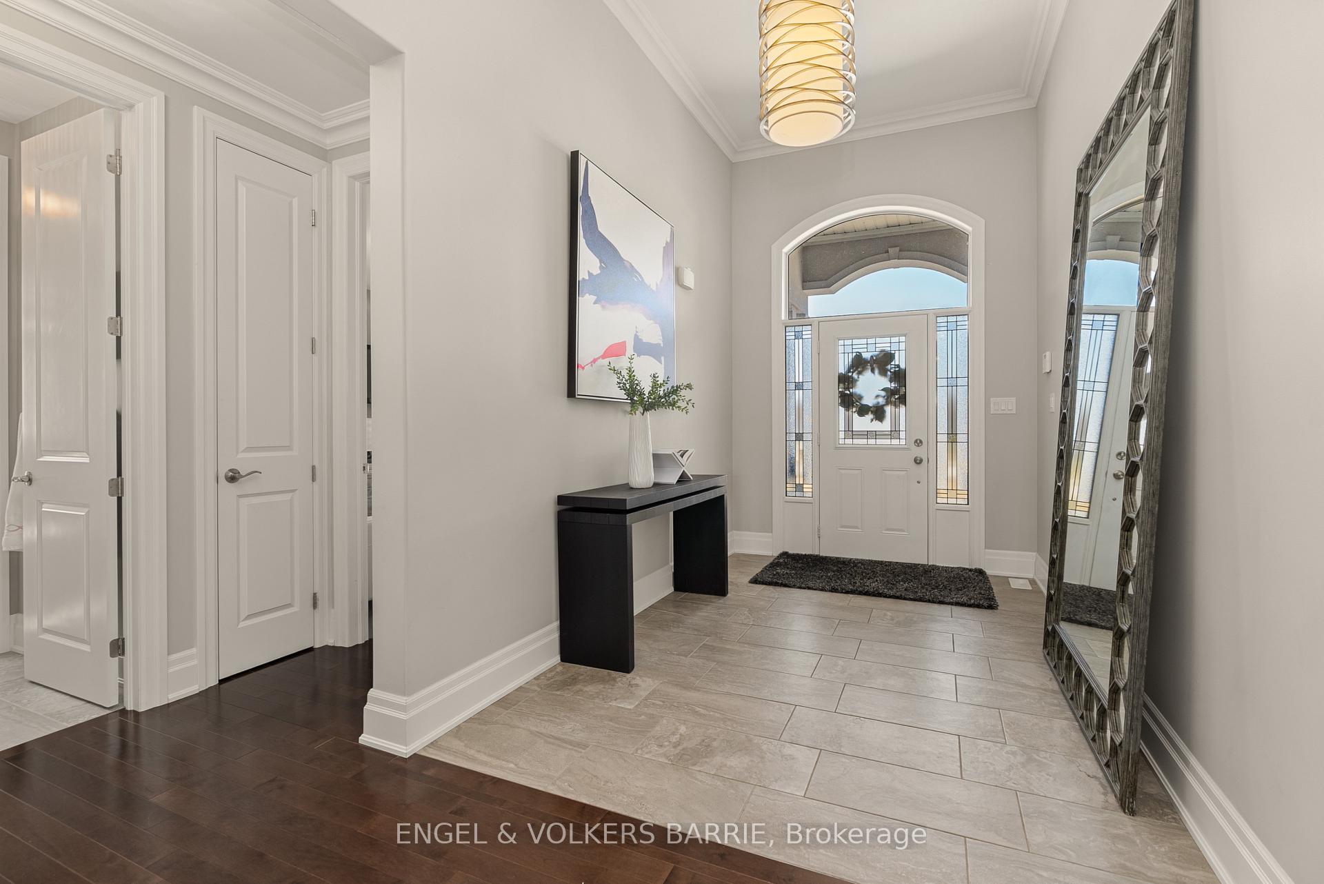 327 Sunnybrae Avenue