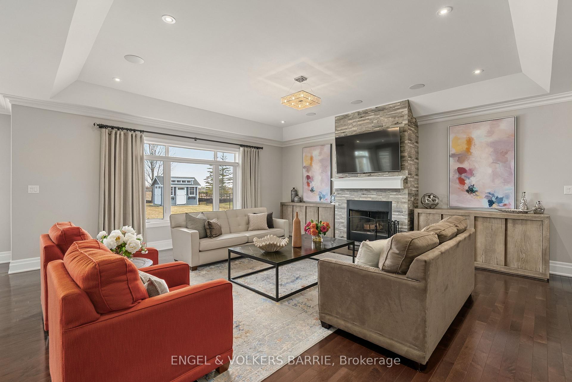 327 Sunnybrae Avenue