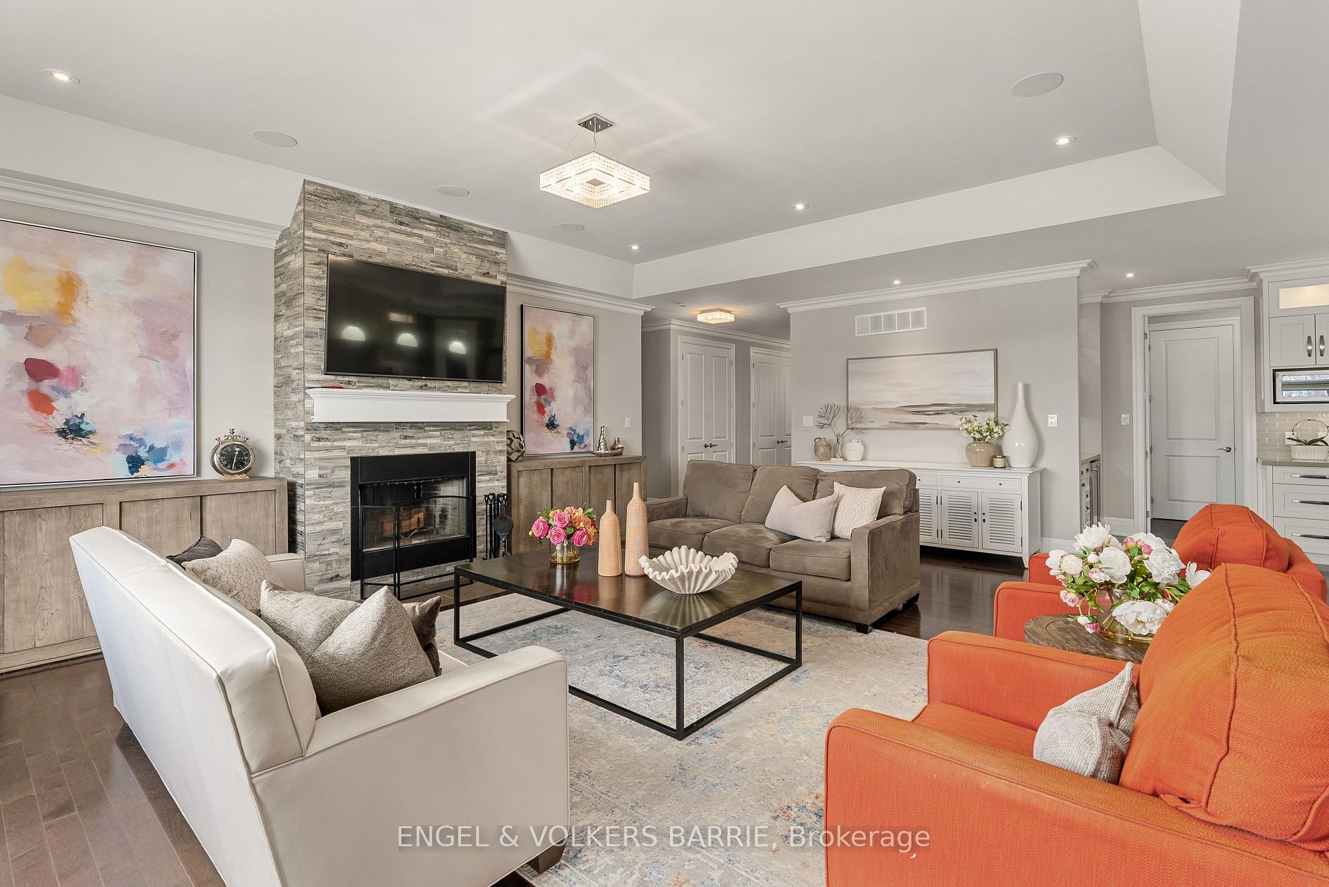 327 Sunnybrae Avenue