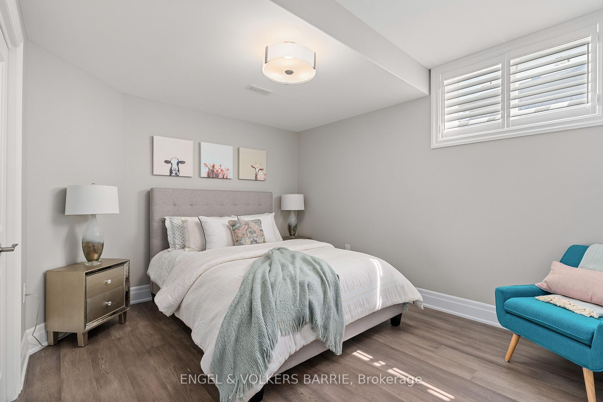 327 Sunnybrae Avenue