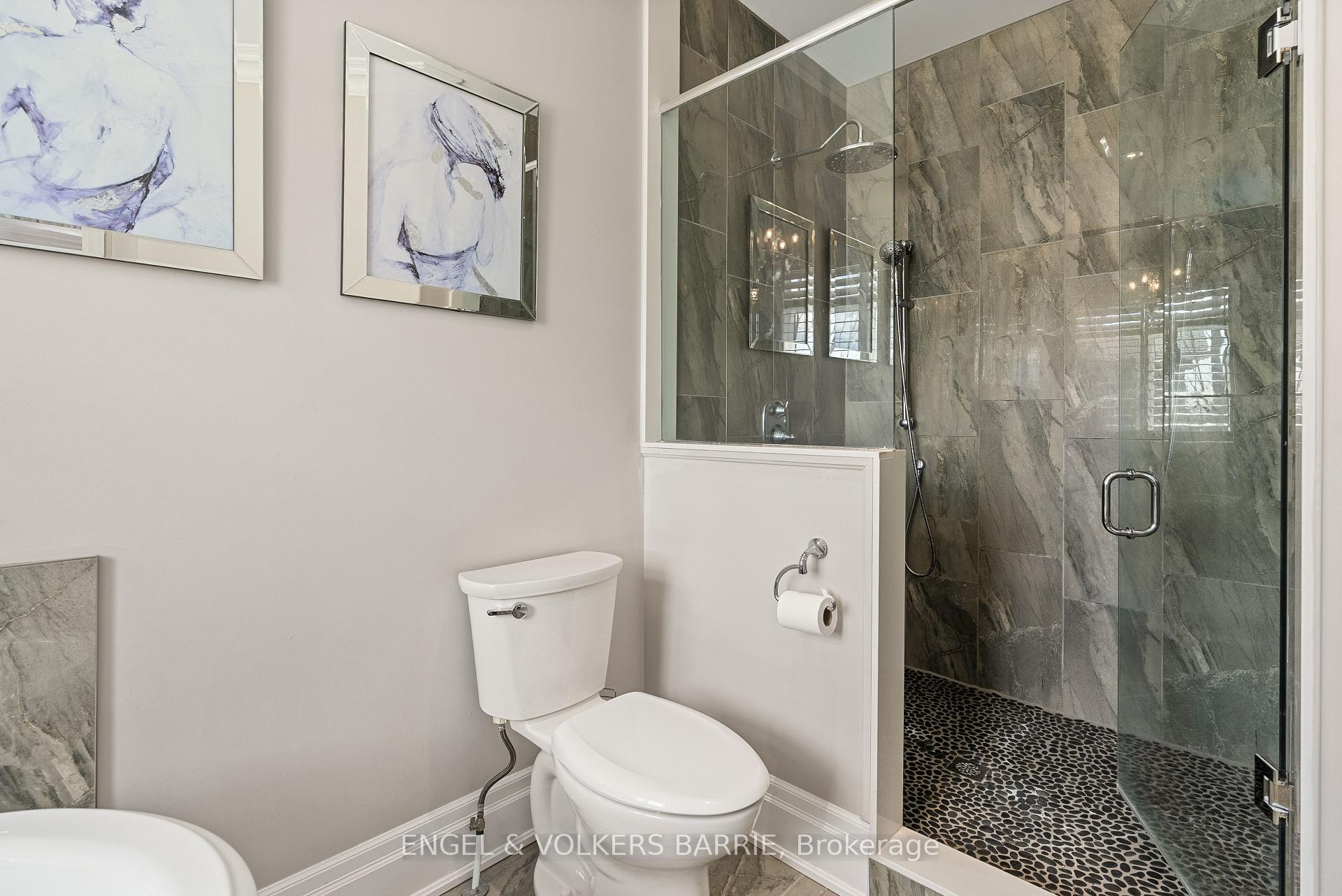 327 Sunnybrae Avenue