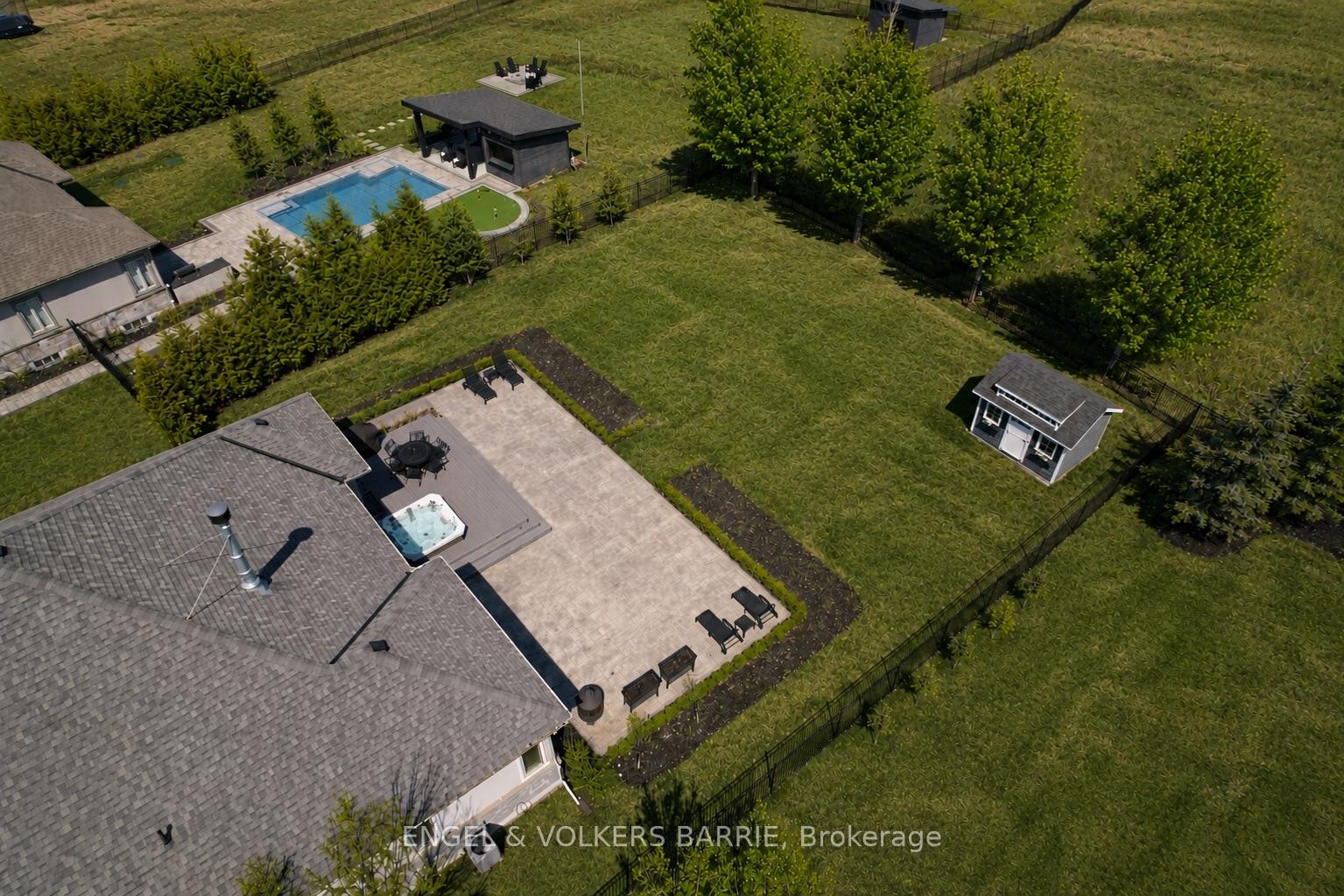 327 Sunnybrae Avenue