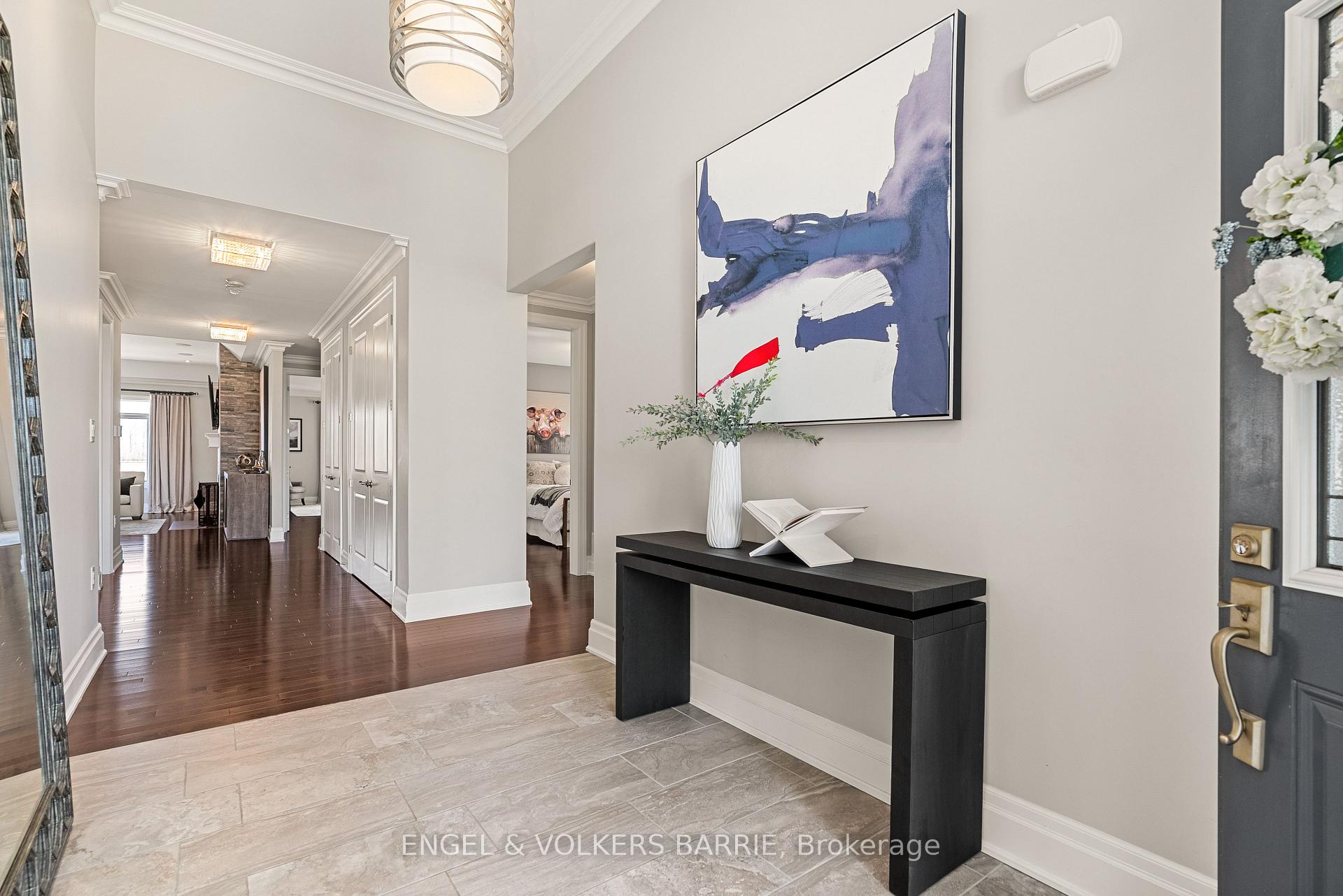 327 Sunnybrae Avenue
