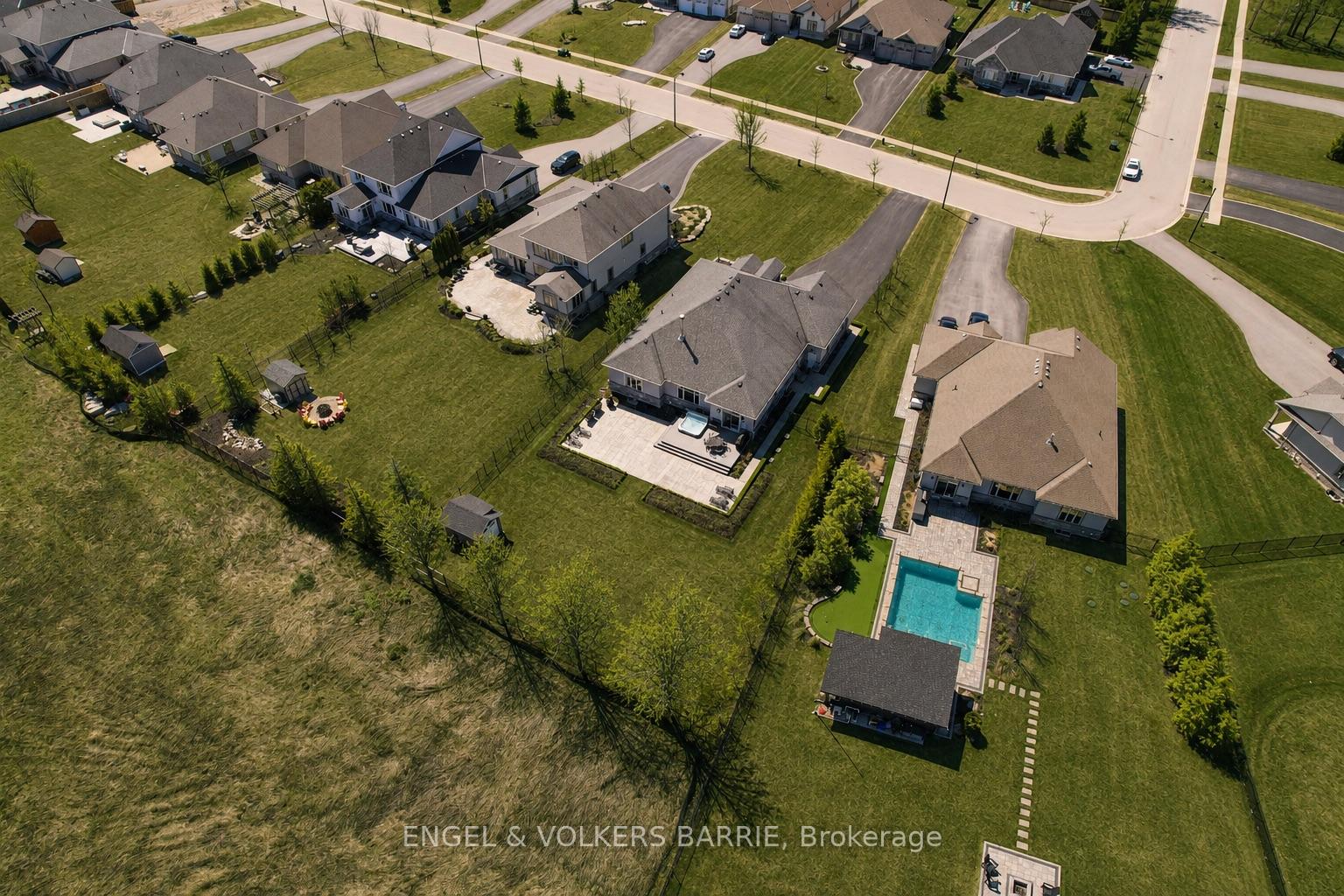 327 Sunnybrae Avenue