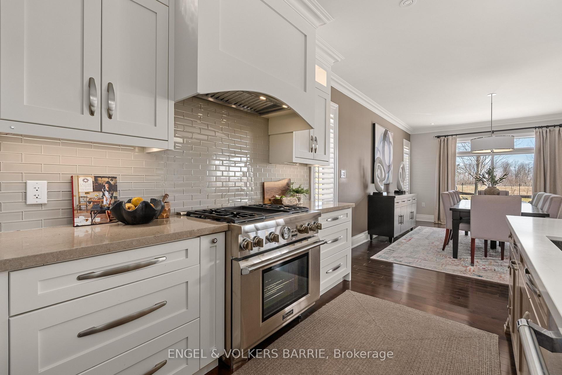 327 Sunnybrae Avenue