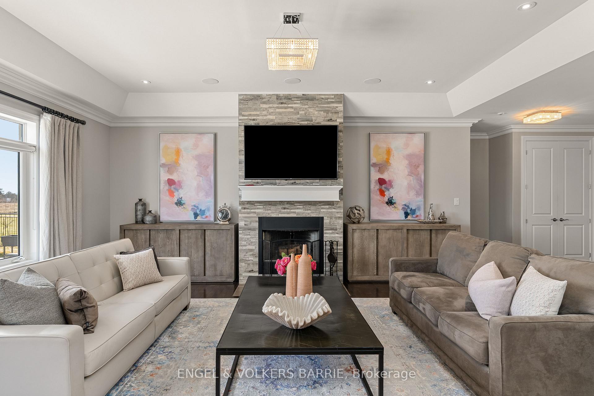 327 Sunnybrae Avenue