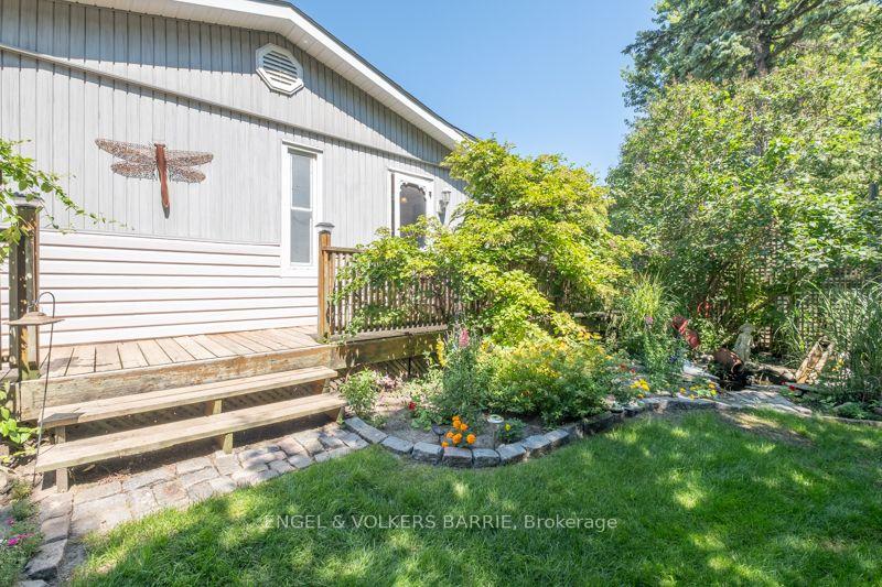1 Western Avenue