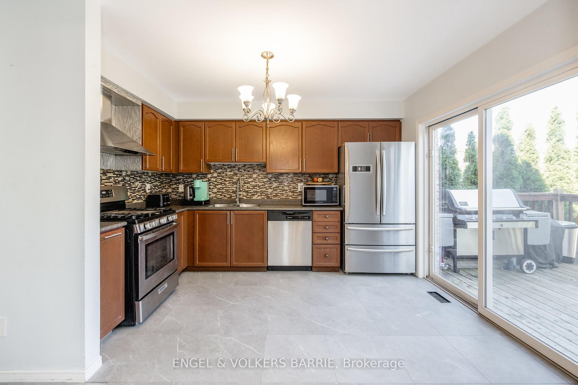 1376 Rankin Way