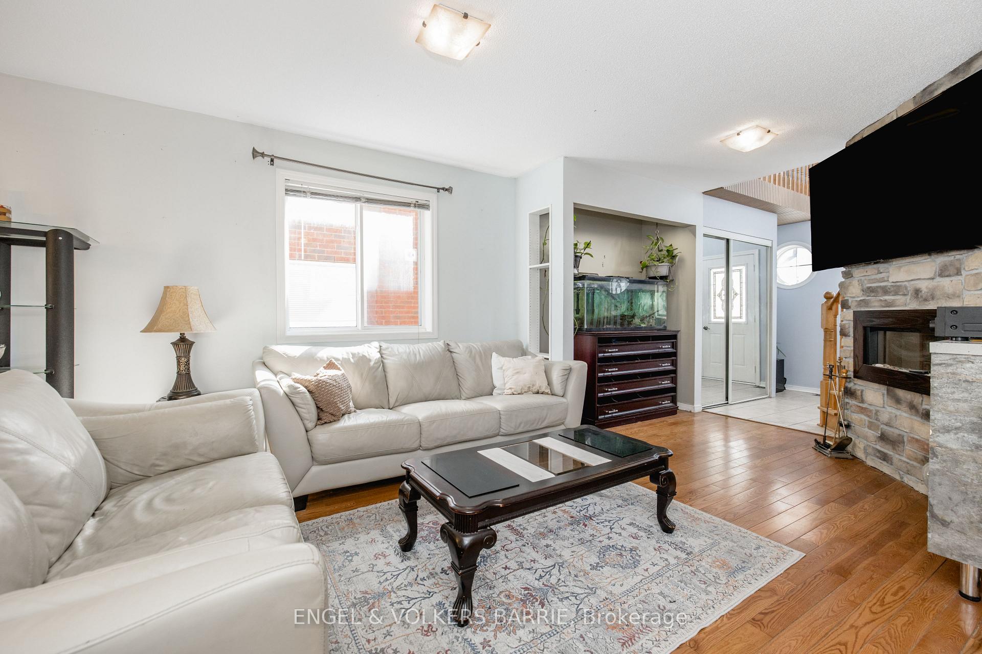 1376 Rankin Way
