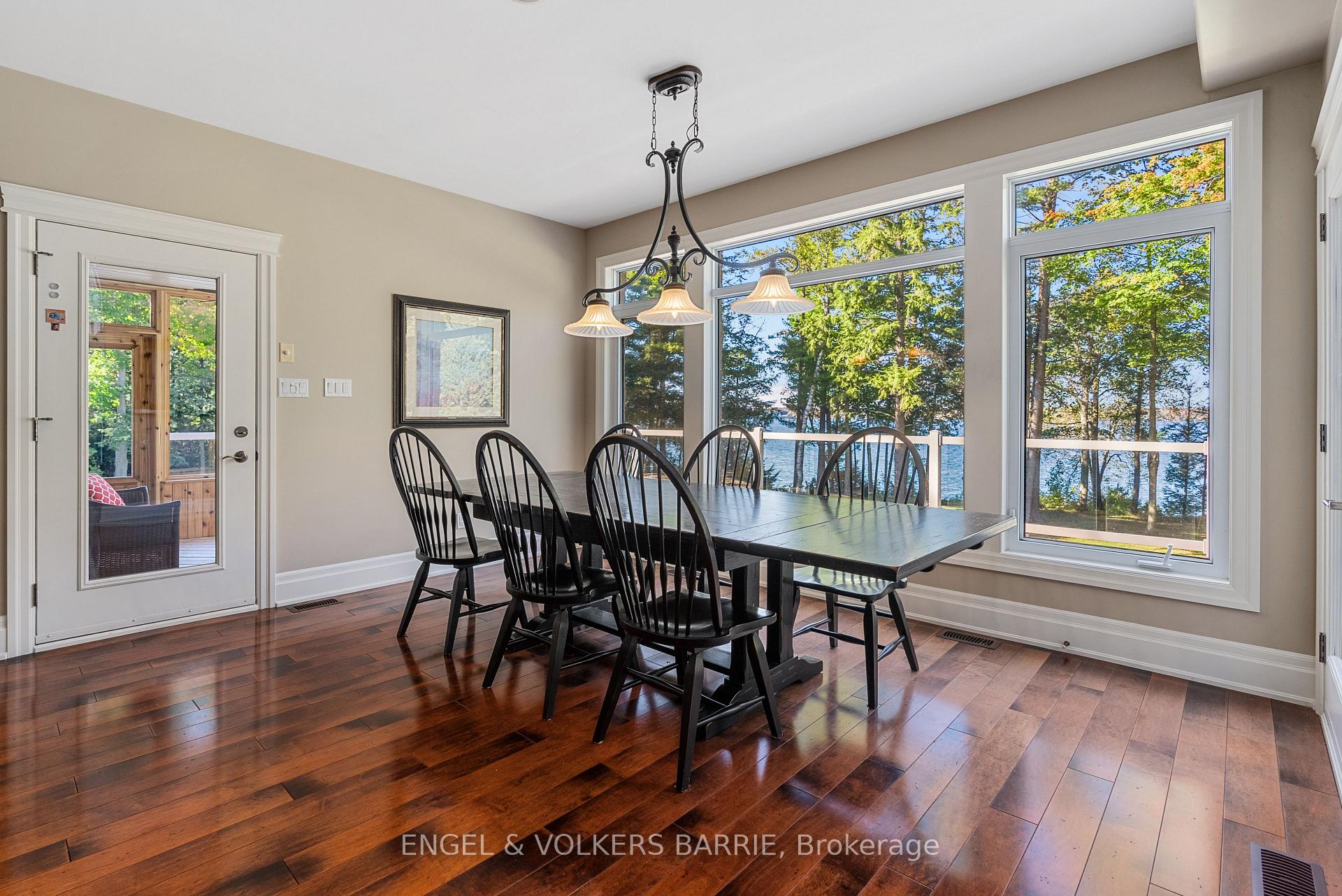 1220 Shoreview Drive