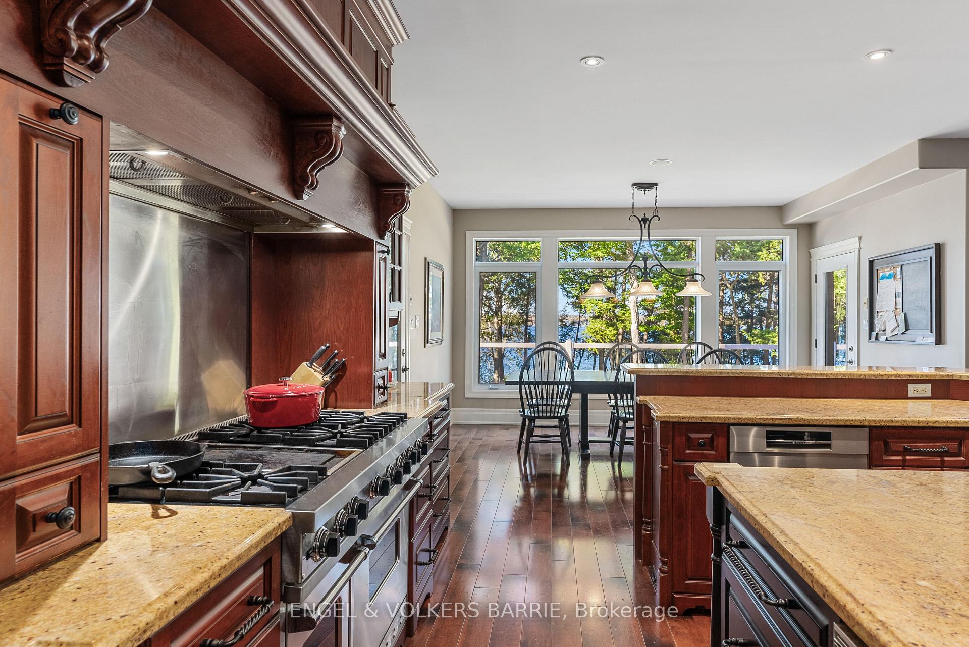 1220 Shoreview Drive
