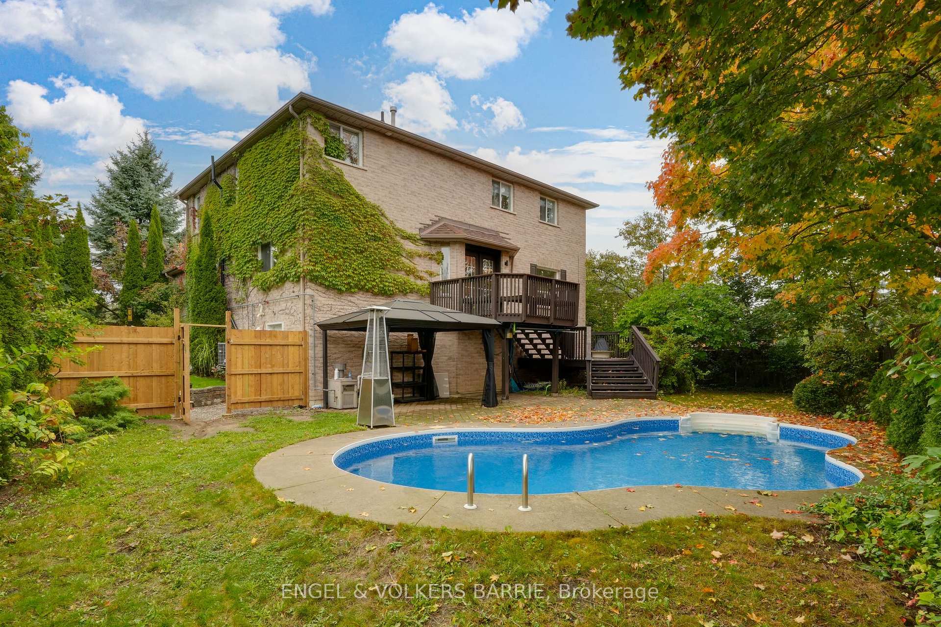 19 Northview Crescent