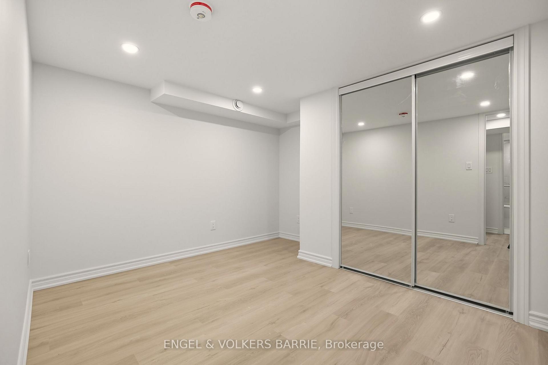 19 Northview Crescent