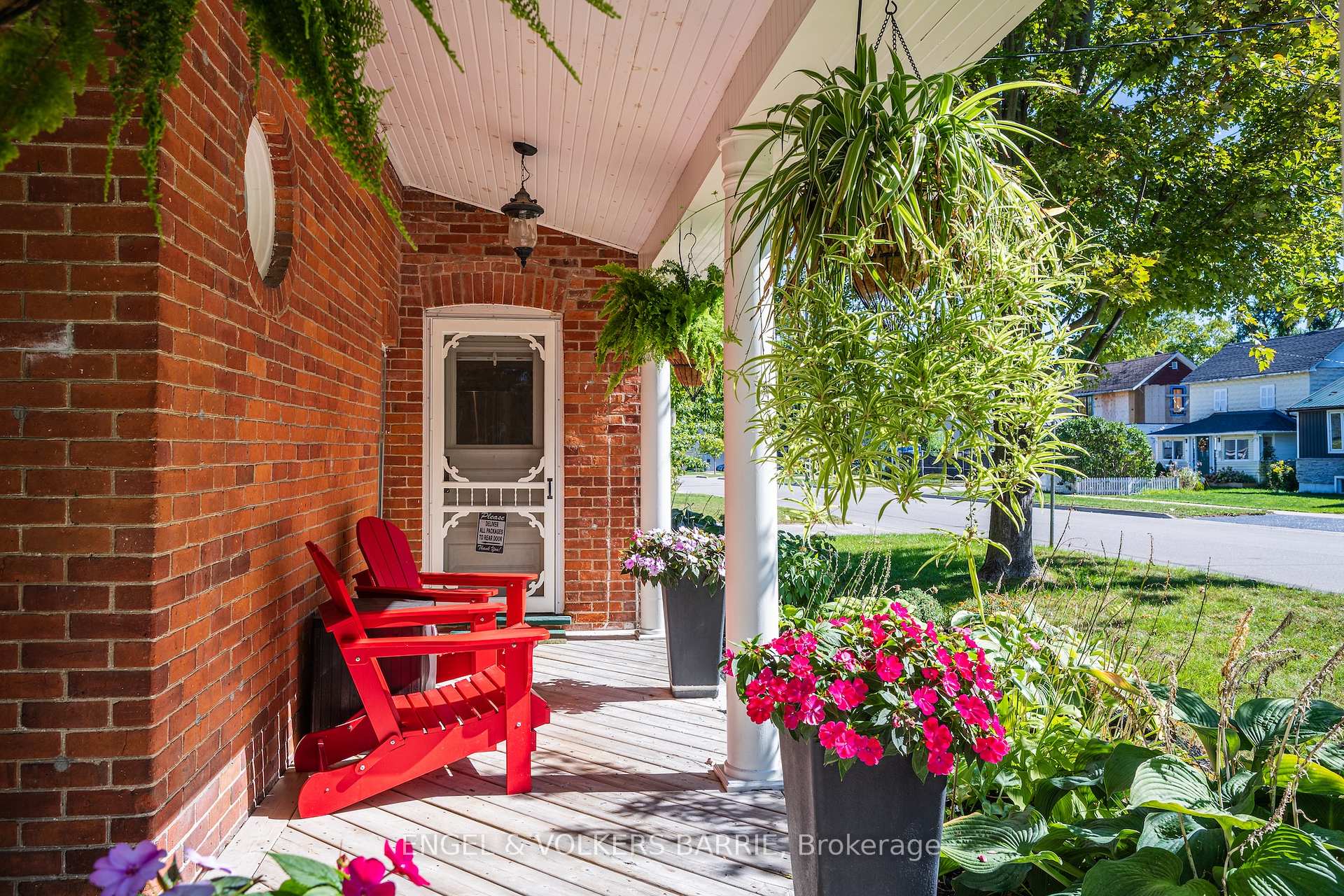 17 N Frances Street N