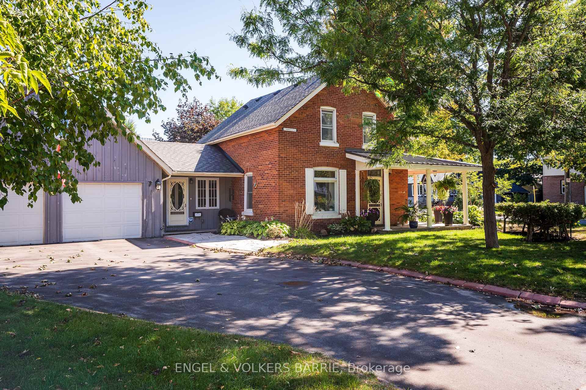 17 N Frances Street N